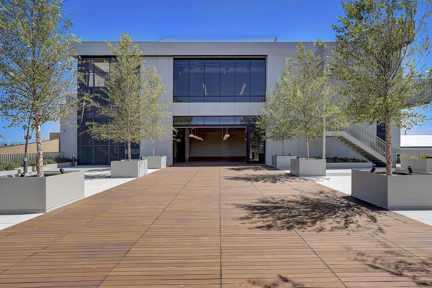 3101 W Exposition Blvd, Los Angeles, CA 90018 Exposition 3