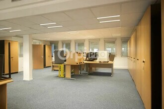 Office in Écully for sale Interior Photo- Image 2 of 5