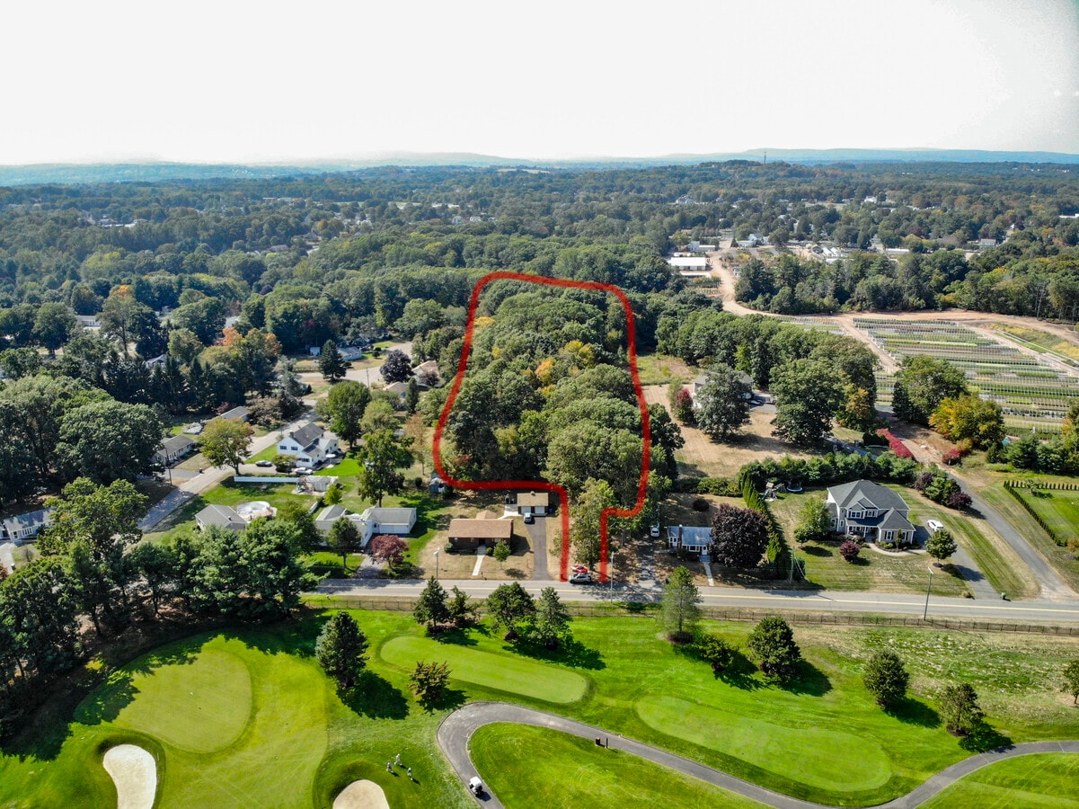 44R Field, Cromwell, CT 06416