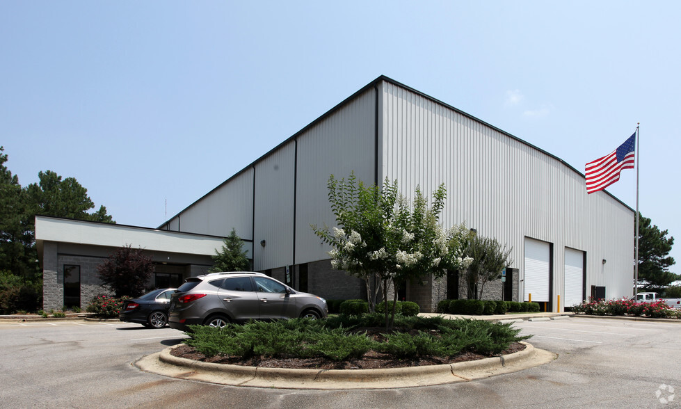 1001 Investment Blvd, Apex, NC for lease - Primary Photo - Image 1 of 7