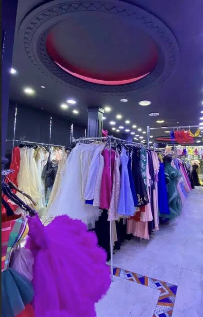 Retail in Paris for lease Building Photo- Image 1 of 5