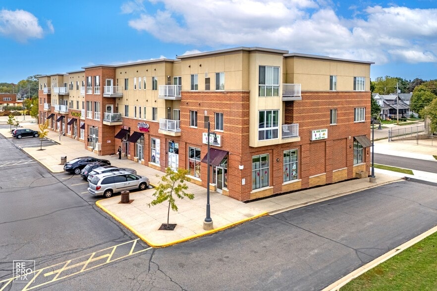 1923 63rd St, Kenosha, WI for sale - Primary Photo - Image 1 of 10