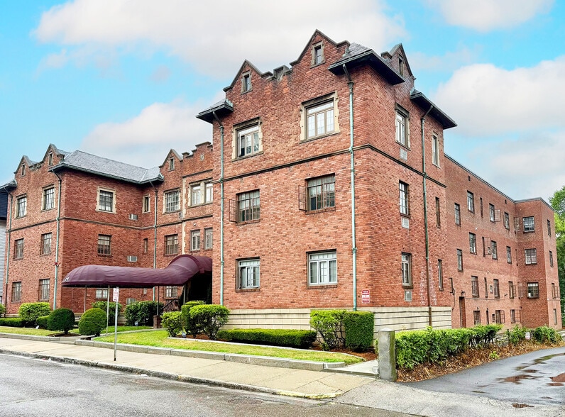 21 Fruit St, Worcester, MA for sale - Building Photo - Image 3 of 18