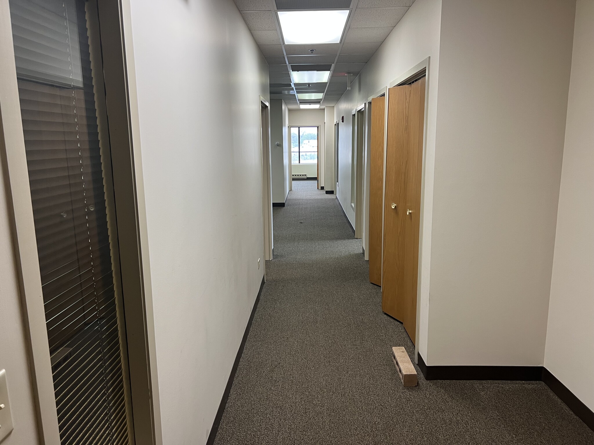 1440 Renaissance Dr, Park Ridge, IL for lease Building Photo- Image 1 of 6