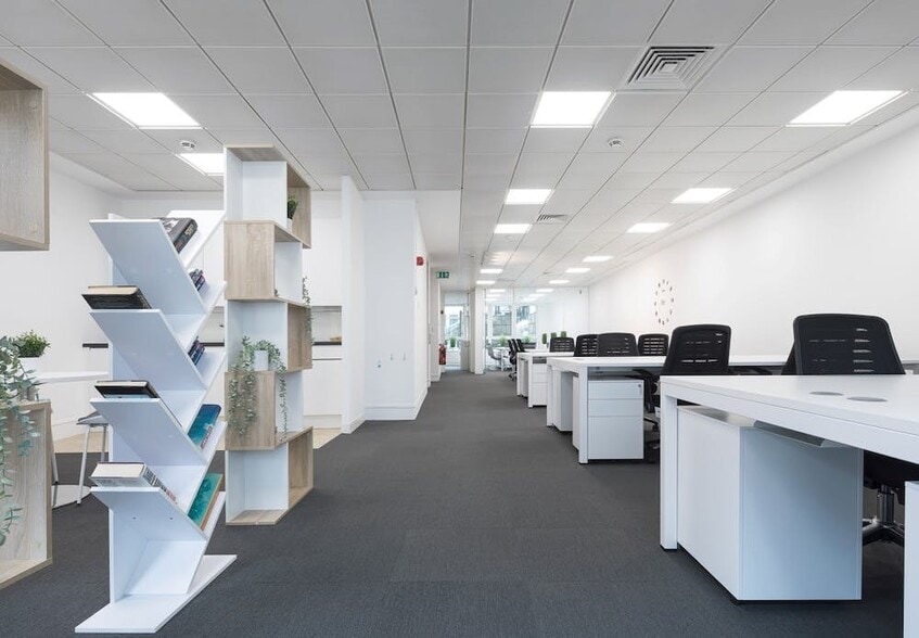 43 London Wall, London for lease - Interior Photo - Image 1 of 8