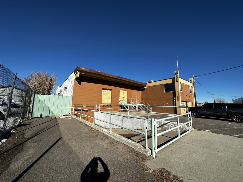 835 E 50th Ave, Denver, CO for lease - Building Photo - Image 3 of 25