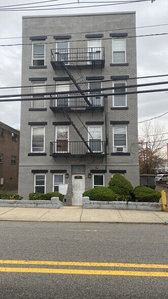 17 Teaneck Rd, Ridgefield Park, NJ for sale - Building Photo - Image 1 of 1