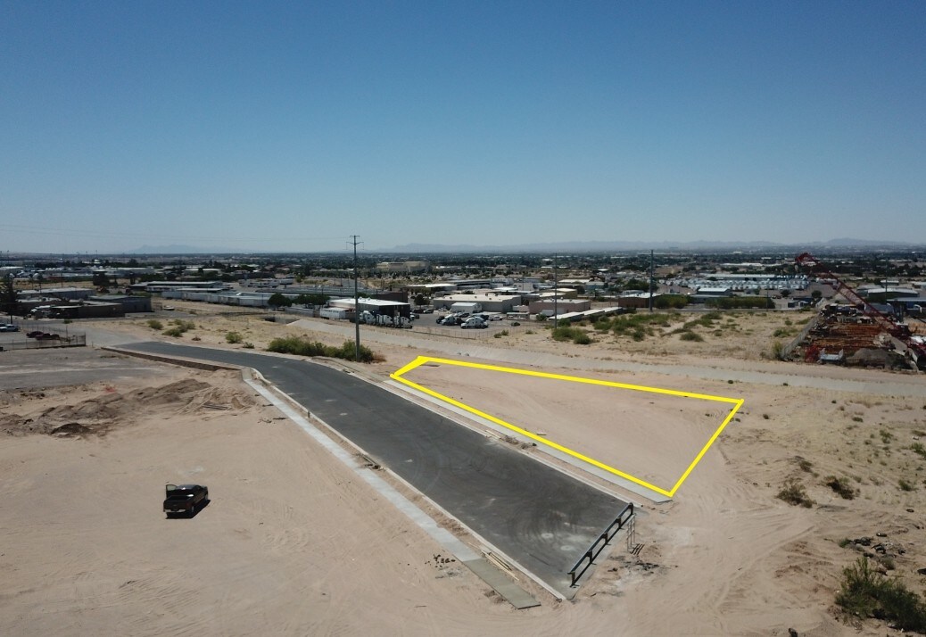 8720 Yermoland, El Paso, TX 79907