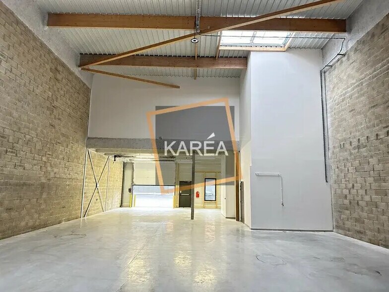 Flex in Coupvray for lease - Interior Photo - Image 3 of 5