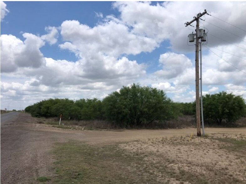 000 35 Frontage, Encinal, TX for sale - Building Photo - Image 2 of 5