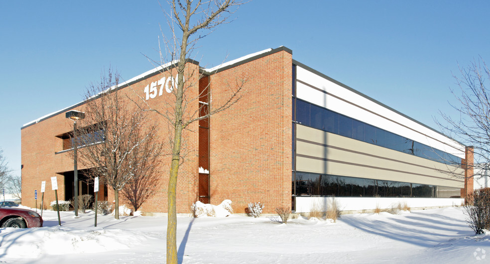 15700 W 103rd St, Lemont, IL for lease - Building Photo - Image 1 of 9