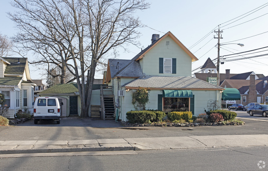 45 2nd Ave, Bay Shore, NY for sale - Building Photo - Image 2 of 7