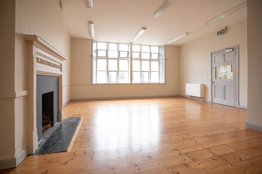 83 High St, Street for lease - Building Photo - Image 3 of 5