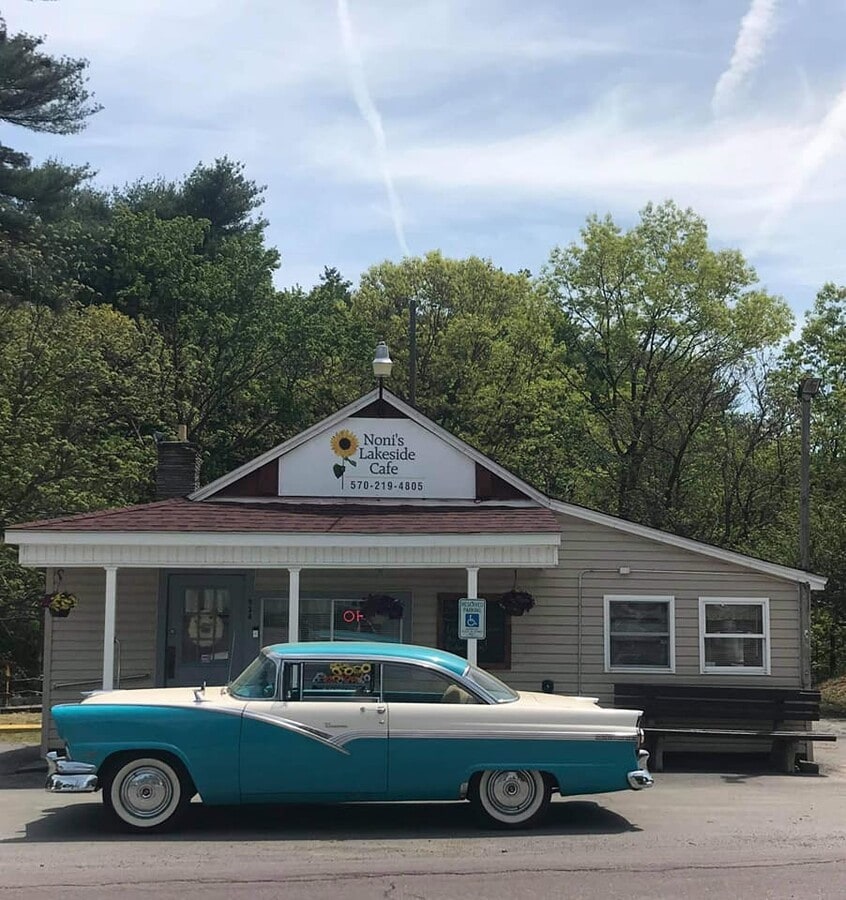 914 Lake Rd, Factoryville, PA 18419