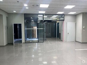 Calle Cerro Minguete, 14, Madrid, Madrid for lease Interior Photo- Image 1 of 7