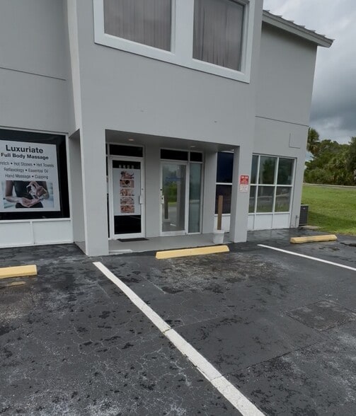 2250-2296 N US Highway 1, Fort Pierce, FL for lease - Building Photo - Image 3 of 3