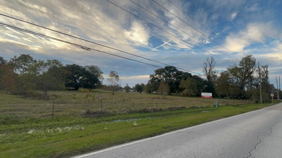 5111 Spring Stuebner Rd, Spring, TX for lease - Building Photo - Image 1 of 26