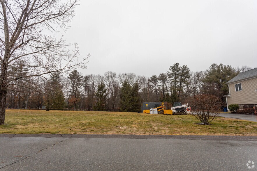 5 Orchard Dr, Stow, MA for lease - Building Photo - Image 2 of 2