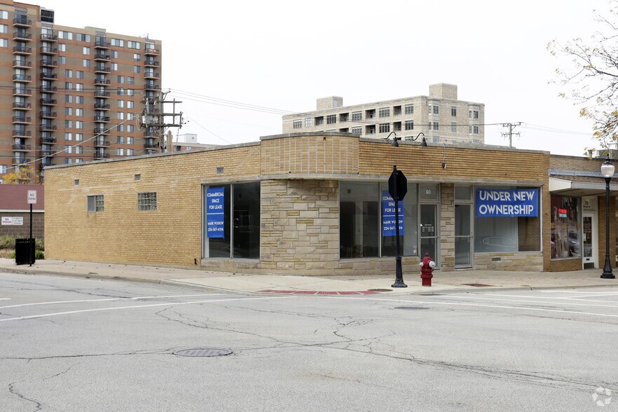 90 S Evergreen Ave, Arlington Heights, IL 60005