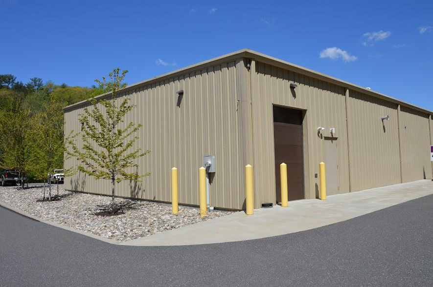 850 Gordon Nagle Trl, Pottsville, PA for lease - Building Photo - Image 3 of 9