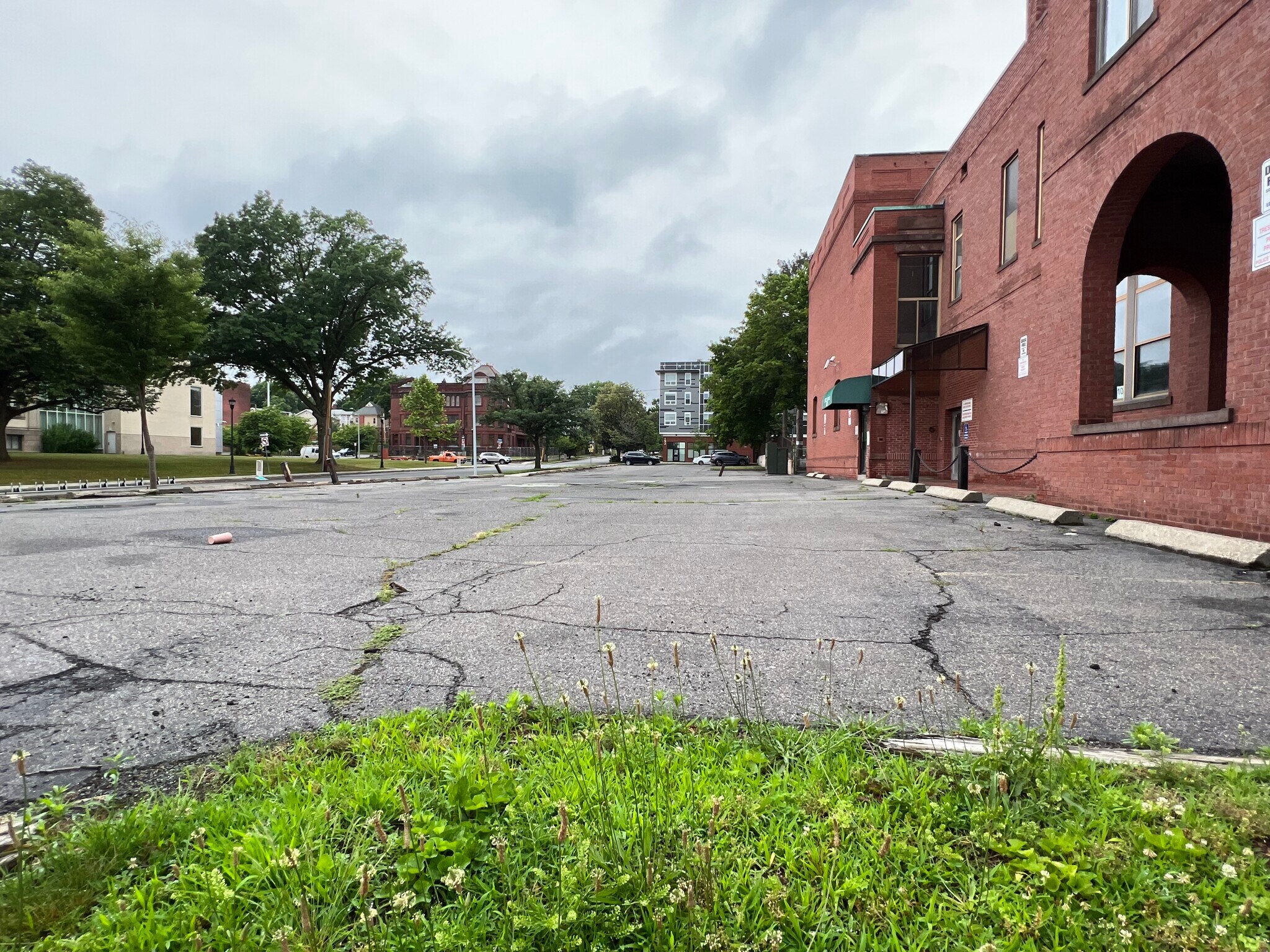 317 Maple St, Holyoke, MA 01040 Commercial Building (Former School)
