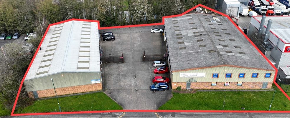 10 Dabell Avenue portfolio of 2 properties for sale on LoopNet.com - Aerial - Image 2 of 5