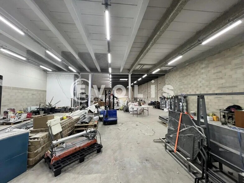 Flex in Neuilly-sur-Marne for lease - Interior Photo - Image 2 of 9