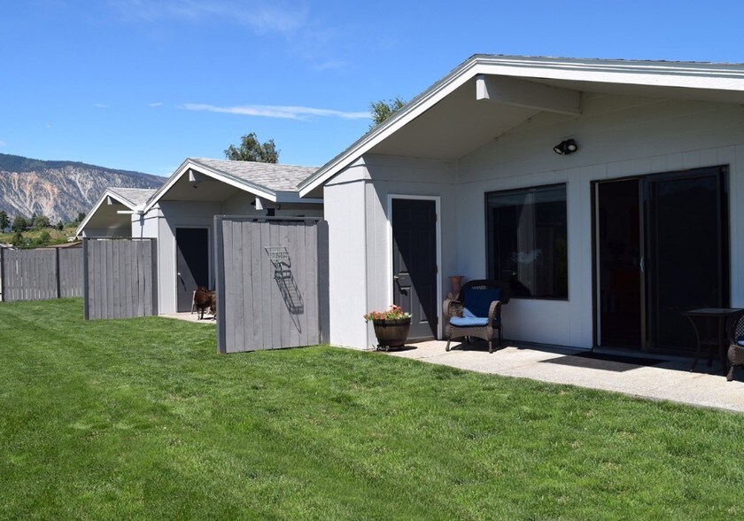 40 Wells Ave, Manson, WA for sale - Primary Photo - Image 1 of 1