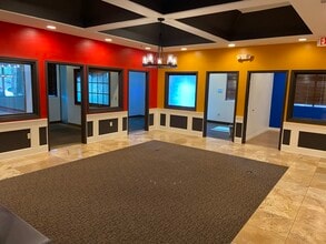 42104 N Venture Ct, Anthem, AZ for lease Interior Photo- Image 1 of 2