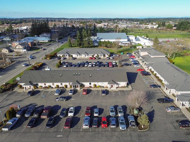 542-544 N 5th Ave, Sequim, WA for lease - Building Photo - Image 3 of 16