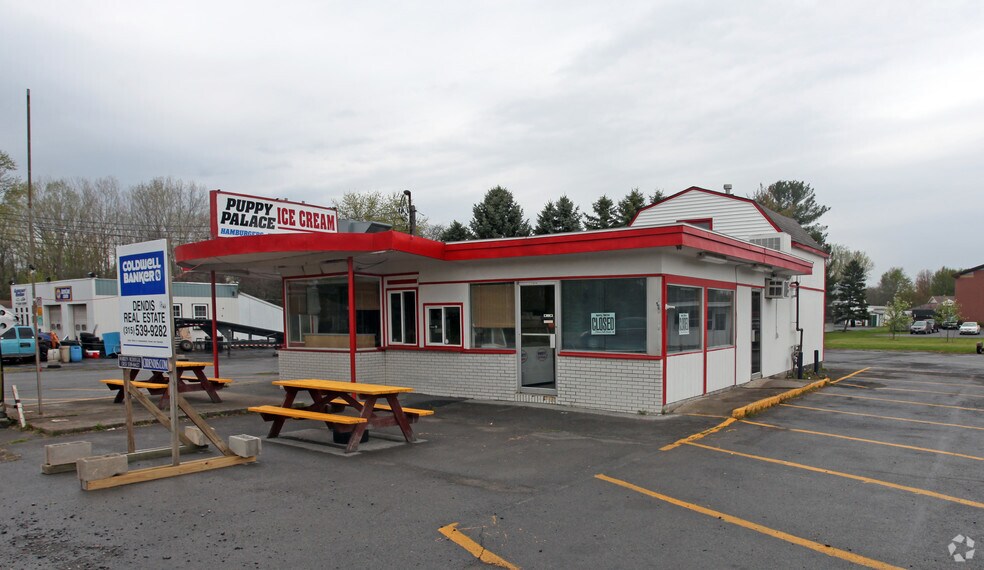 365 E Main St, Waterloo Township, NY for sale - Building Photo - Image 1 of 1