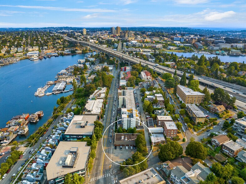 2810 Eastlake Ave E, Seattle, WA for sale - Building Photo - Image 1 of 1