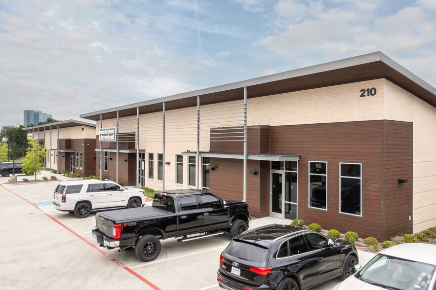 200-240 O’Connor Ridge Blvd, Irving, TX for lease - Building Photo - Image 2 of 13