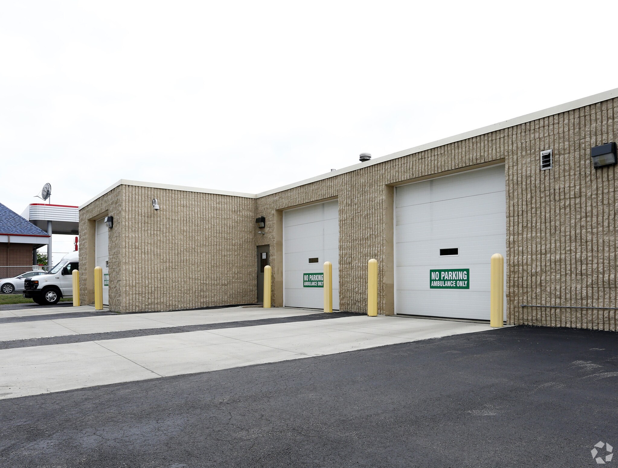 6733 Airport Hwy, Holland, OH 43528 OfficeRetail for Lease