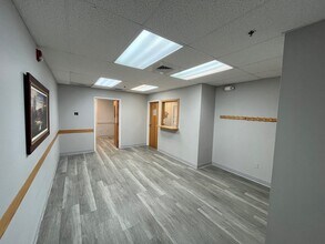 40 Dale Rd, Avon, CT for lease Interior Photo- Image 1 of 8