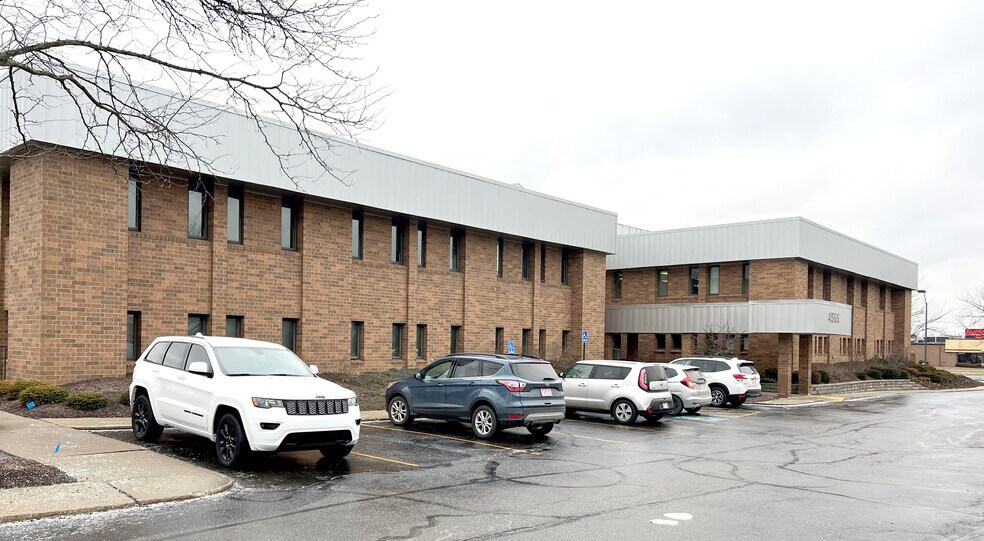 4565 Dressler Rd NW, Canton, OH 44718 Belpar Professional Building
