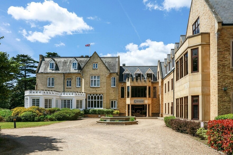 Stomp Rd, Burnham for lease - Building Photo - Image 2 of 3