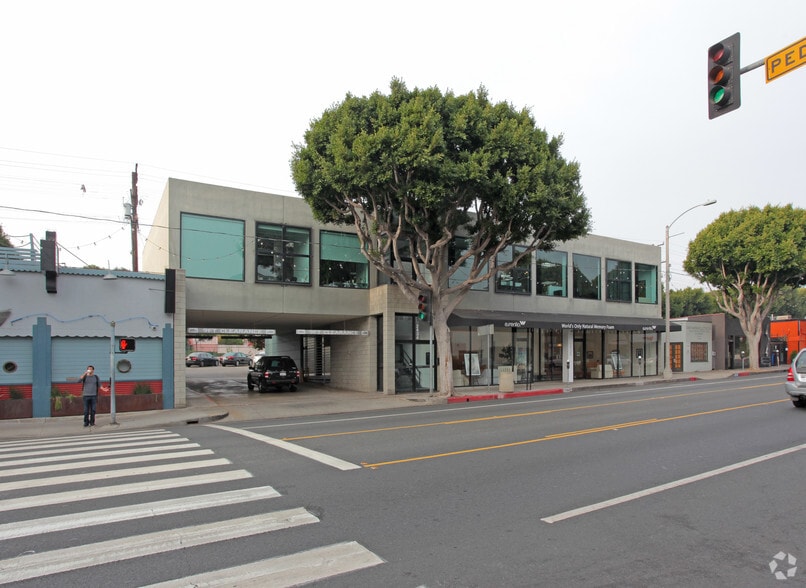 2430-2434 Main St, Santa Monica, CA for lease - Building Photo - Image 1 of 8