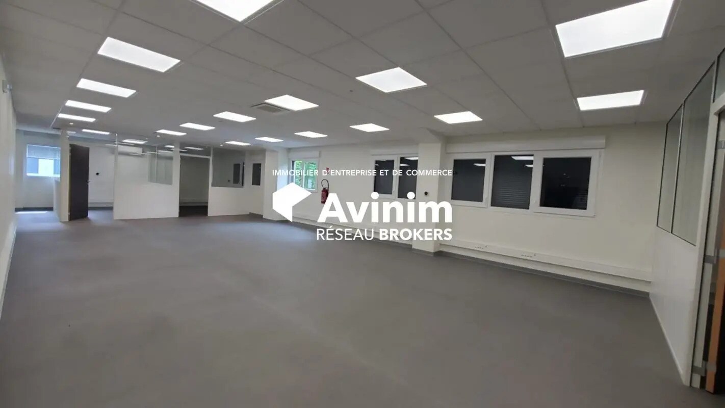 Office in Archamps for sale Interior Photo- Image 1 of 10