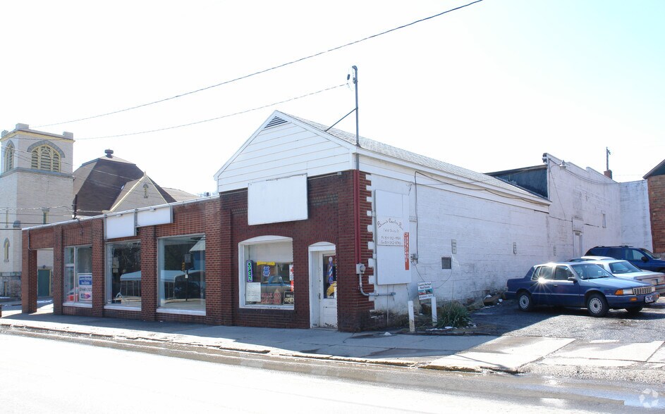 5 W Shirley St, Mount Union, PA 17066 Retail for Lease