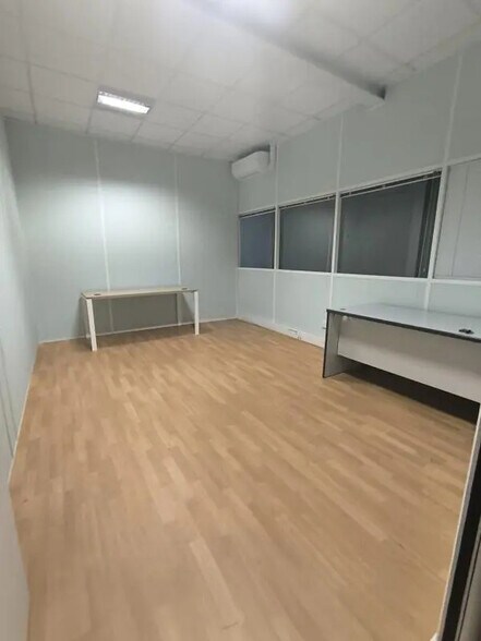 Office in Wissous for lease - Building Photo - Image 1 of 4