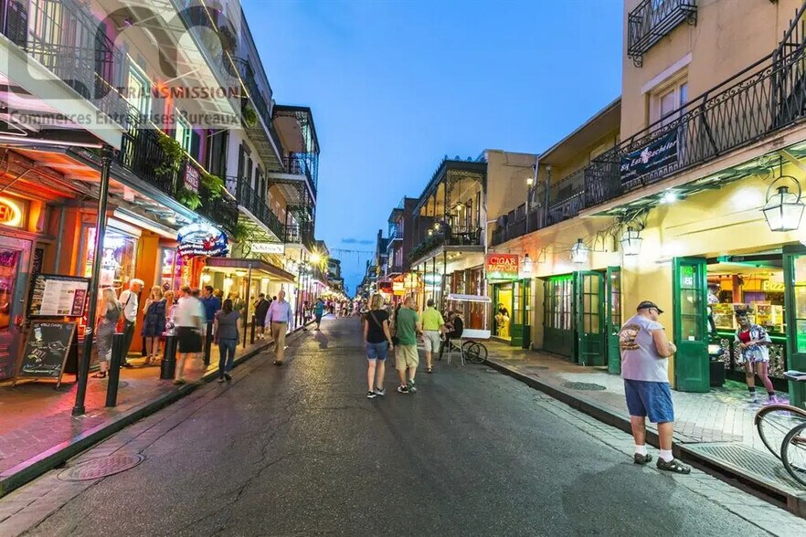 Retail in Paris for lease - Building Photo - Image 3 of 4