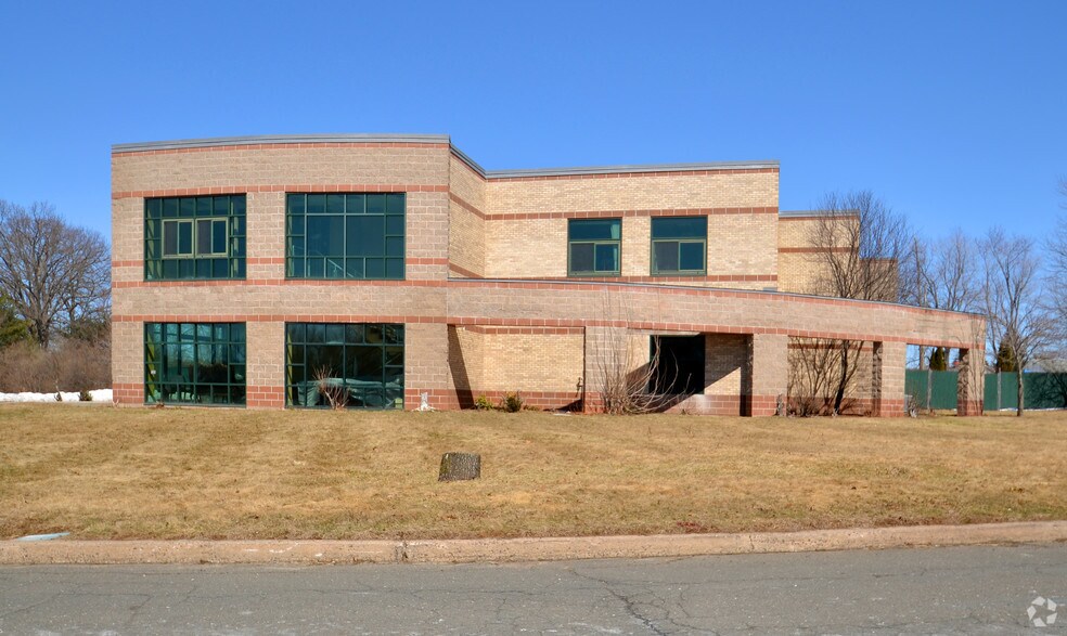 120 Commerce Ct, Cheshire, CT for sale - Primary Photo - Image 1 of 1