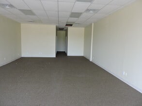 407 W Baker Rd, Baytown, TX for lease Interior Photo- Image 1 of 1