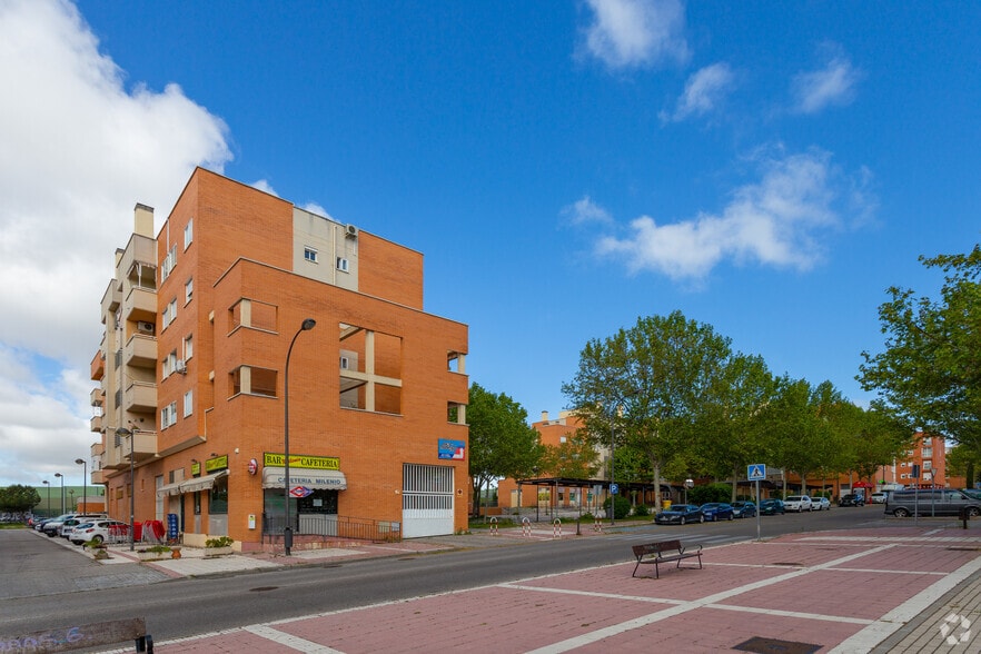 Calle Islas Canarias, 135, Getafe, Madrid for sale - Primary Photo - Image 1 of 1