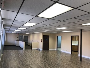 930 Alhambra Blvd, Sacramento, CA for lease Interior Photo- Image 2 of 7