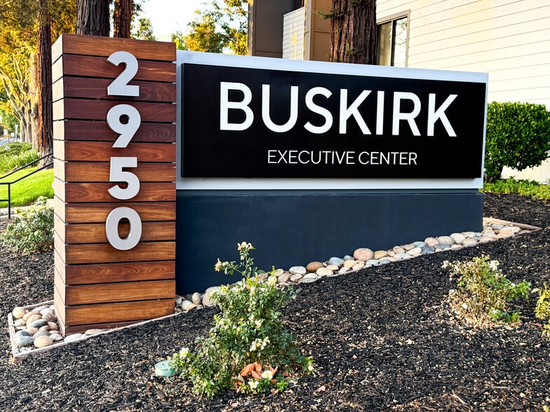 2950 Buskirk Ave, Walnut Creek, CA for lease - Building Photo - Image 2 of 16