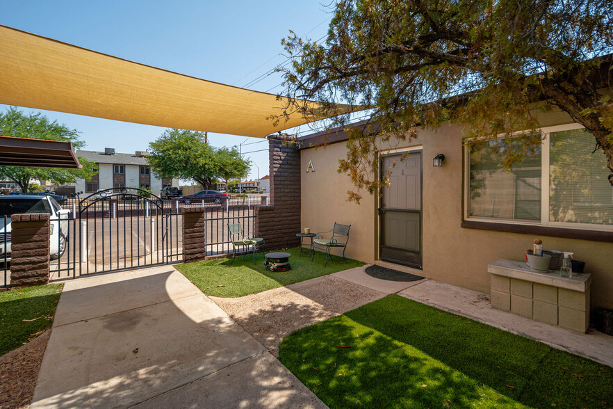 1905 W Village Dr, Phoenix, AZ for sale - Building Photo - Image 3 of 12