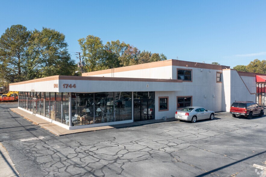 1744 Scott Blvd, Decatur, GA 30033