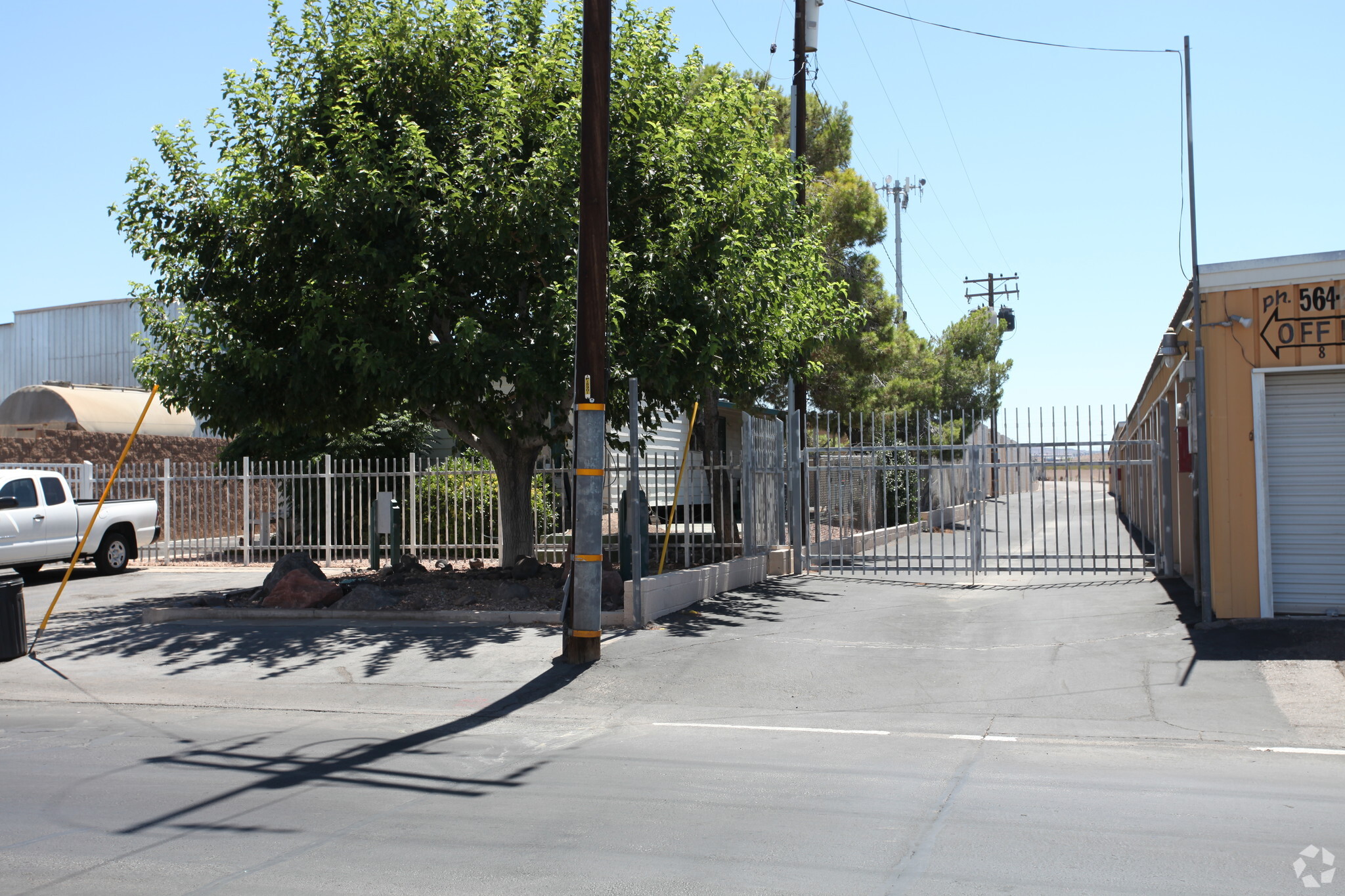 1601 Athol Ave, Henderson, NV for lease Building Photo- Image 1 of 9